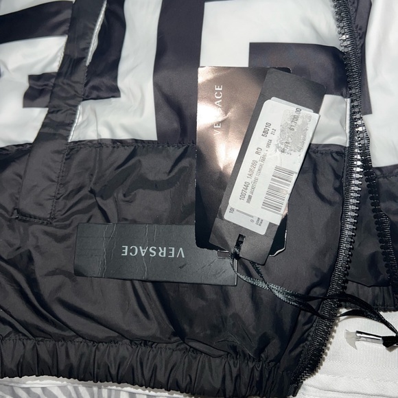 Versace puffer down jacket - Picture 9 of 9